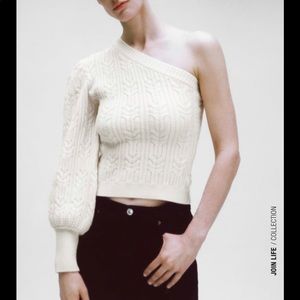 ZARA CREAM WHITE ASYMMETRIC KNIT SWEATER SMALL
